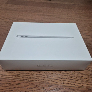 맥북에어 실버 M1 8Gb 13인치 SSD 256Gb