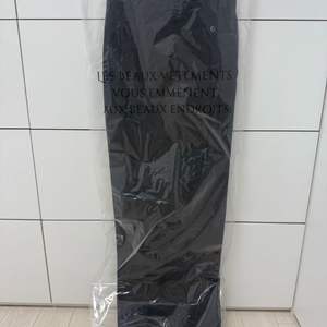 [새상품] 코스모폴리탄줄라이 핀턱 밴딩 슬랙스 블랙