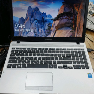 삼성 노트북 (nt500r5q). i7. 5세대