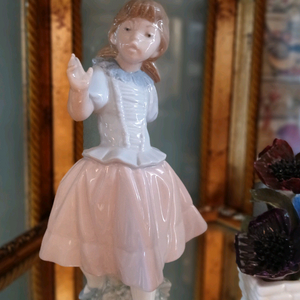 스페인 야드로(Lladro)의 나오(Nao)분홍소녀