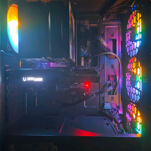 고사양 게이밍 컴퓨터 본체 PC 새제품