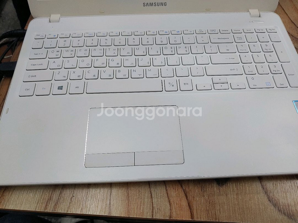 삼성 노트북 (nt500r5w) i3. 7세대.--4