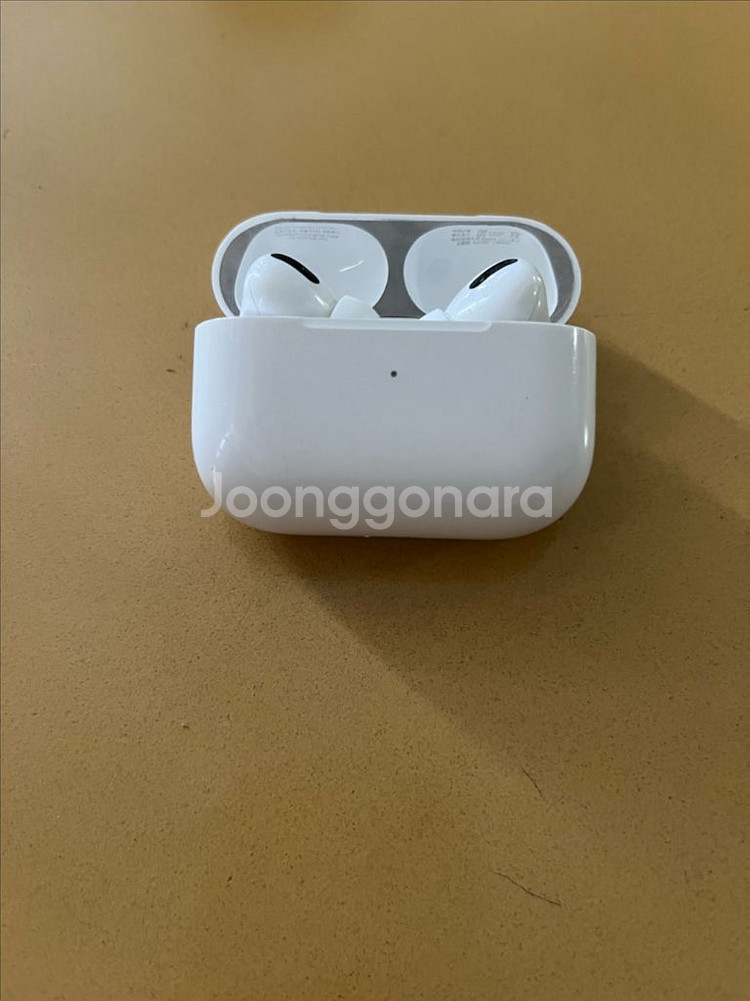 에어팟 프로. 1 본체만--0