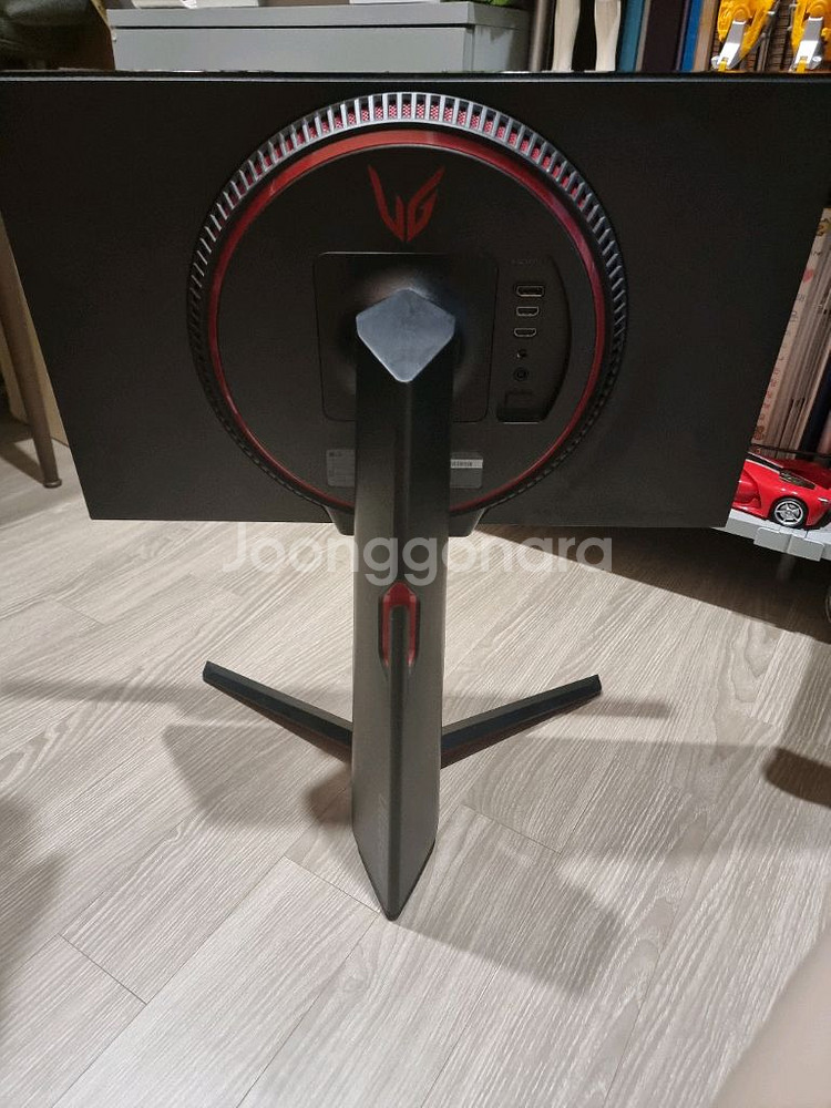 LG 24GN650 (액정파손, 부품용)--1