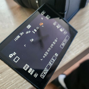 zv-e10m2k + sel35f18oss 박스 있음