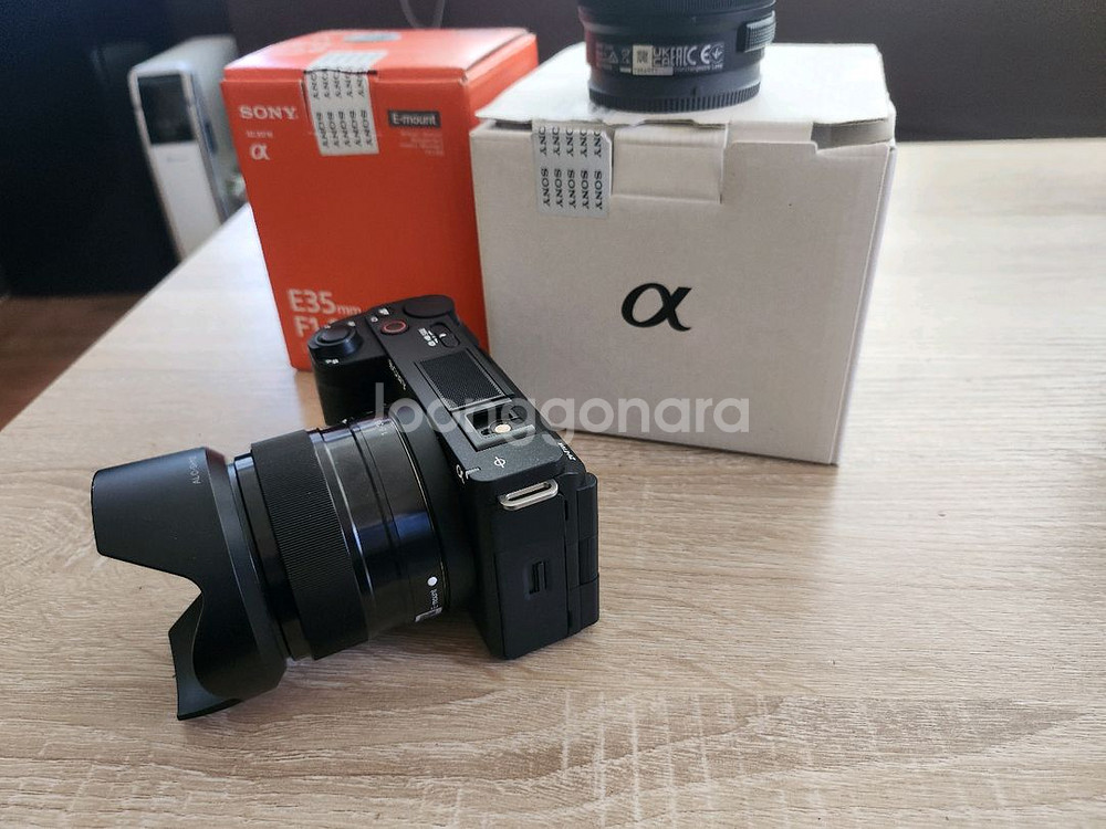 zv-e10m2k + sel35f18oss 박스 있음--2