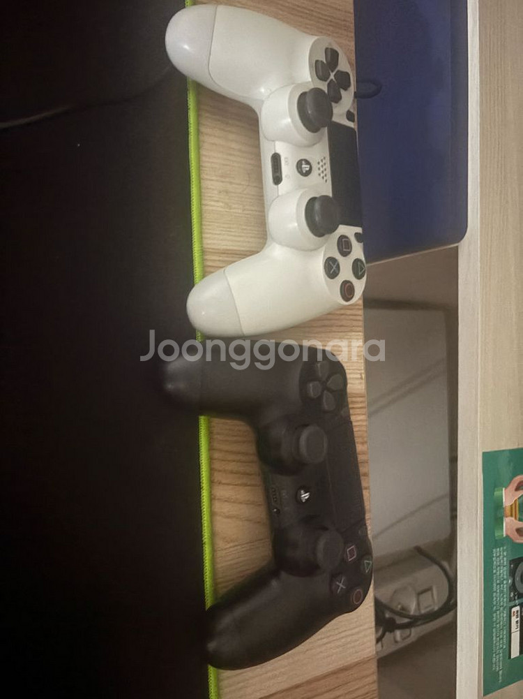 ps4 slim--1