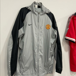 맨유 보다폰 바람막이 나이키