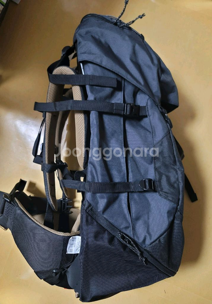 데카트론 백팩 이지핏 50L MT100--3