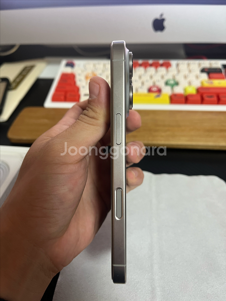 아이폰16 프로 512gb 내츄럴 티타늄--4