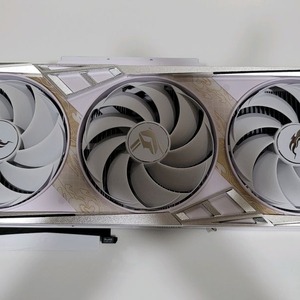 Colorful RTX 4070 Ti Super 용칸