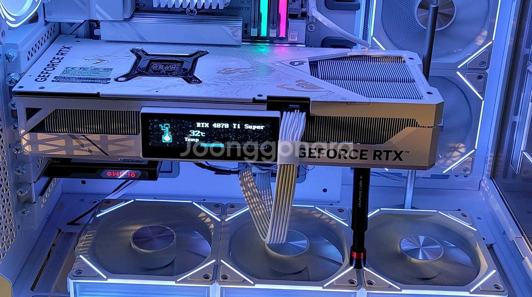 Colorful RTX 4070 Ti Super 용칸--3