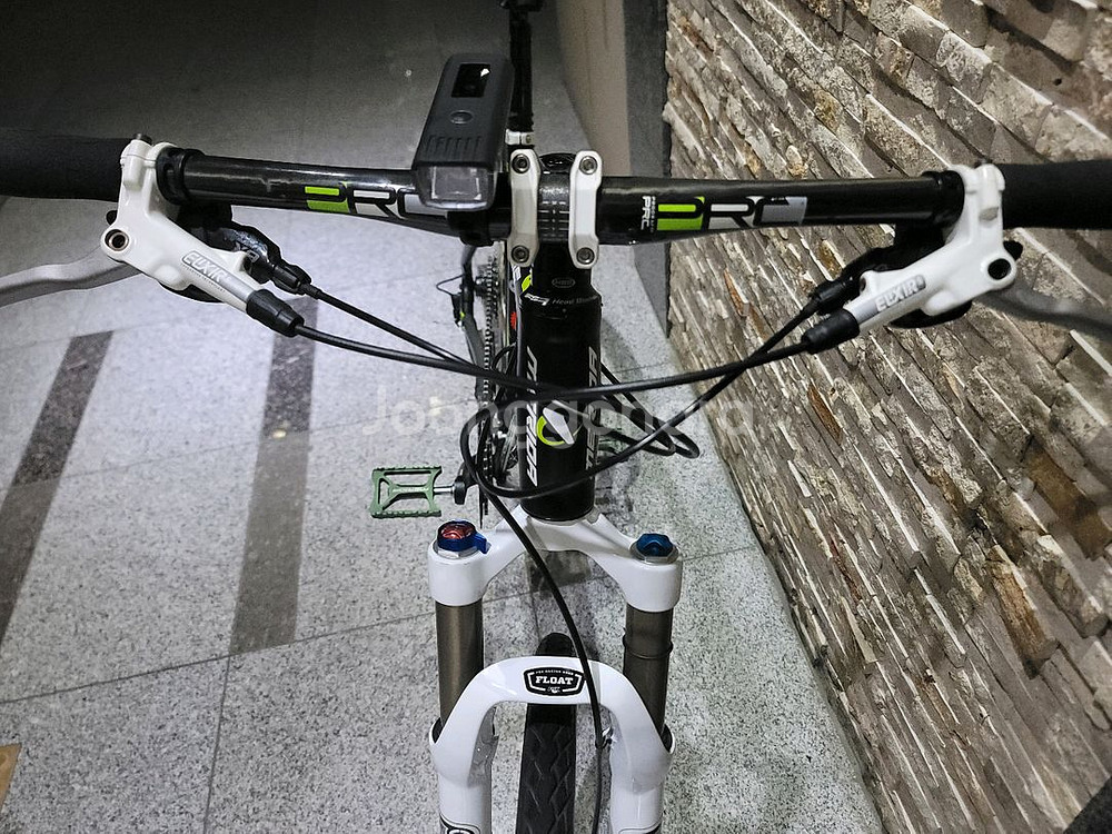 메리다 풀카본 10kg대 MTB 자전거 XT급 구동계--9
