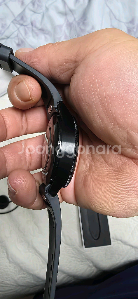 갤럭시 워치6 클래식 43mm 팝니다.--7
