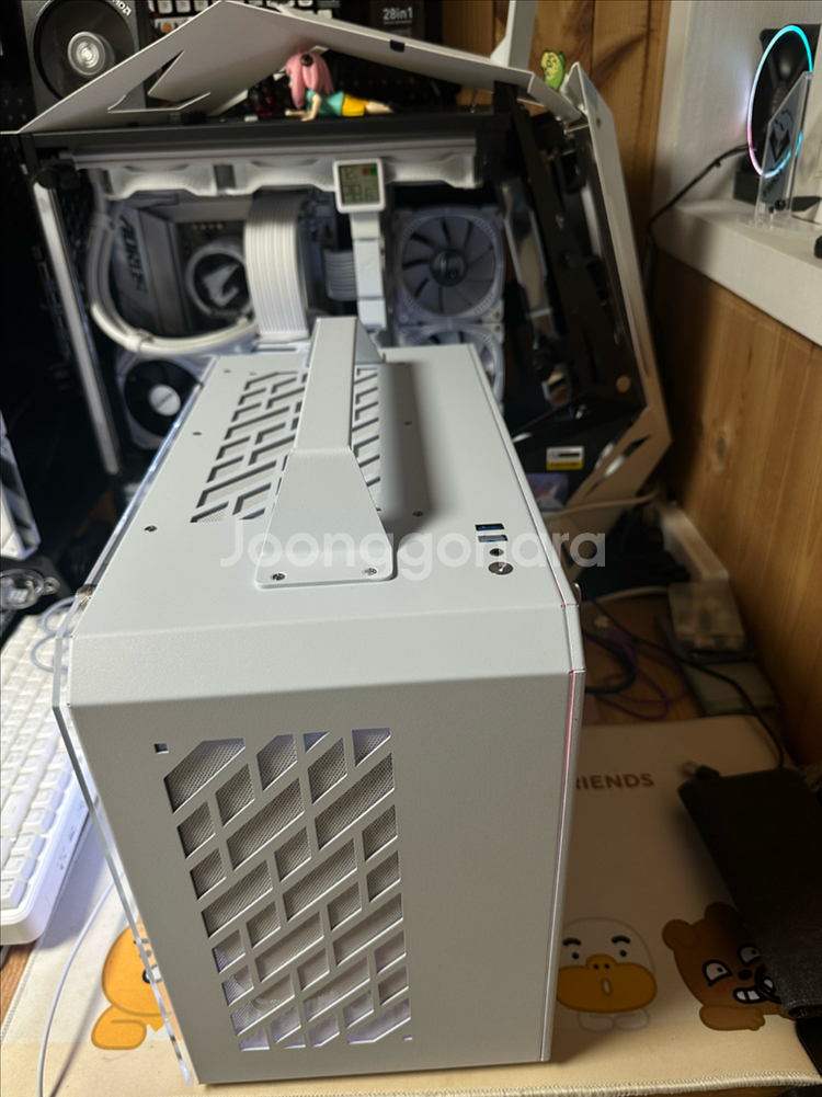RTX5060 M-ATX 휴대형 컴퓨터본체 게이밍PC--3