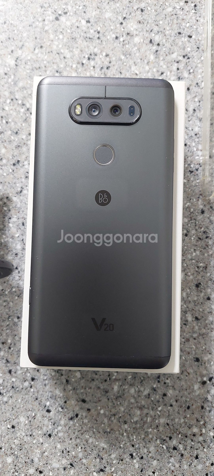 LG V20 + 추가배터리 + 차량용 마그넷 거치대--4