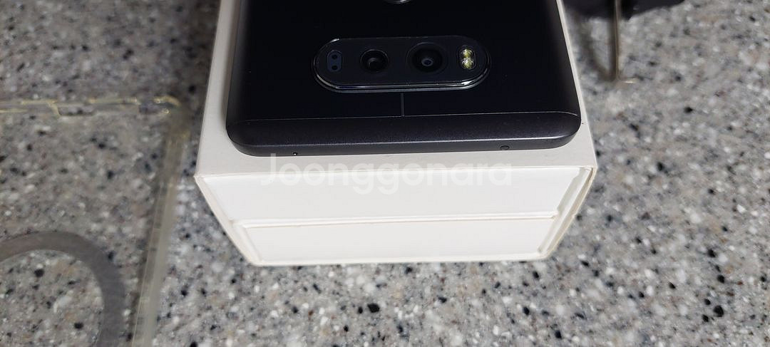 LG V20 + 추가배터리 + 차량용 마그넷 거치대--8