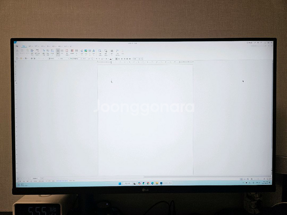 lg 32un880 4k 모니터 팝니다--1