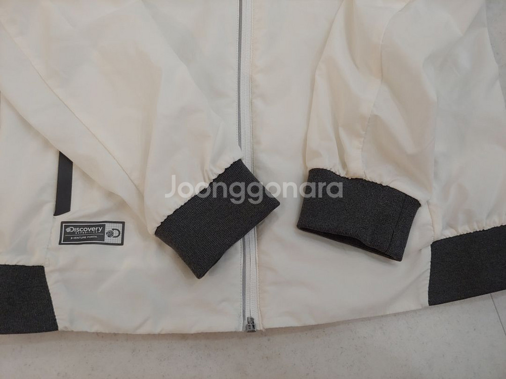 디스커버리 여성 바람막이--5