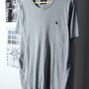 (L-XL) 아베크롬비 반팔 티셔츠 그레이 올드스쿨