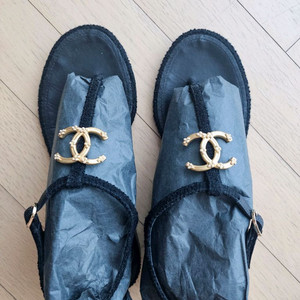 샤넬 쪼리샌들