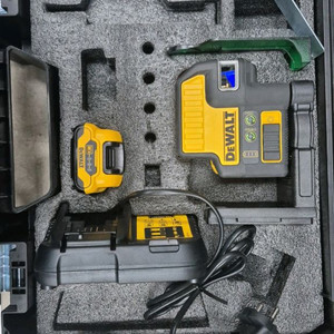 dce0825d1g 디월트 조적용 레벨