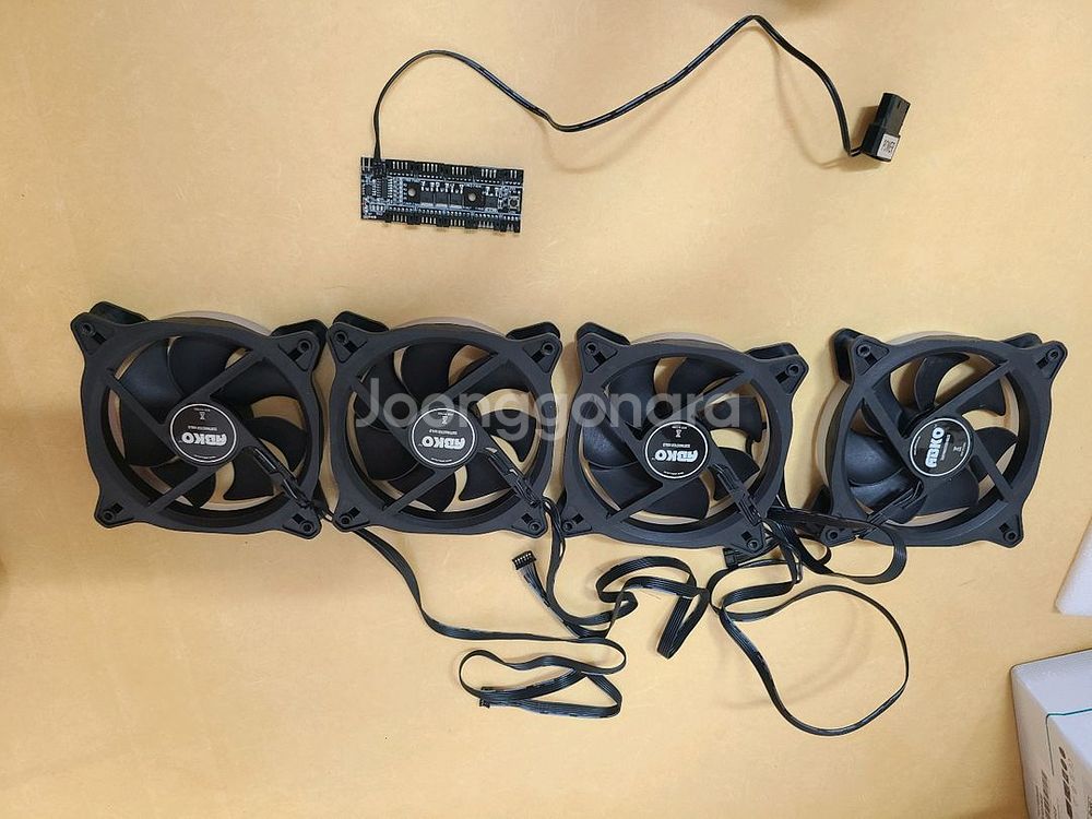 120mm 쿨링팬 rgb 4개+허브--1