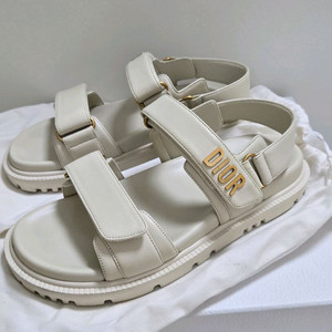 Dior act 샌들 팝니다~