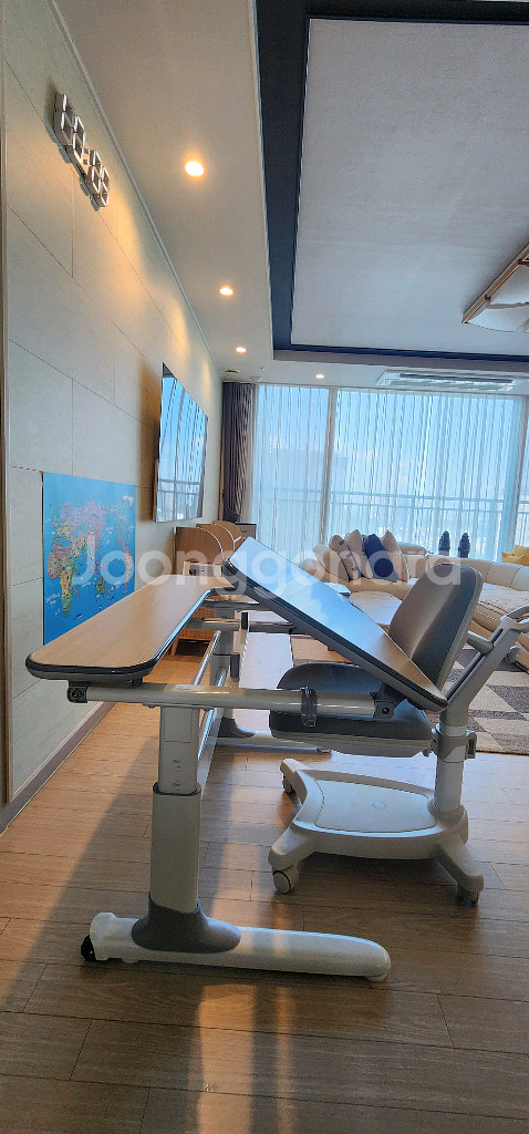 한샘 높이 각도 조절 하이7000 책상 팝니다--0