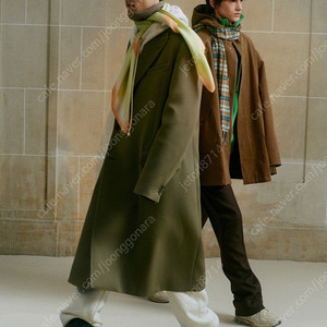 오라리 카키 코트