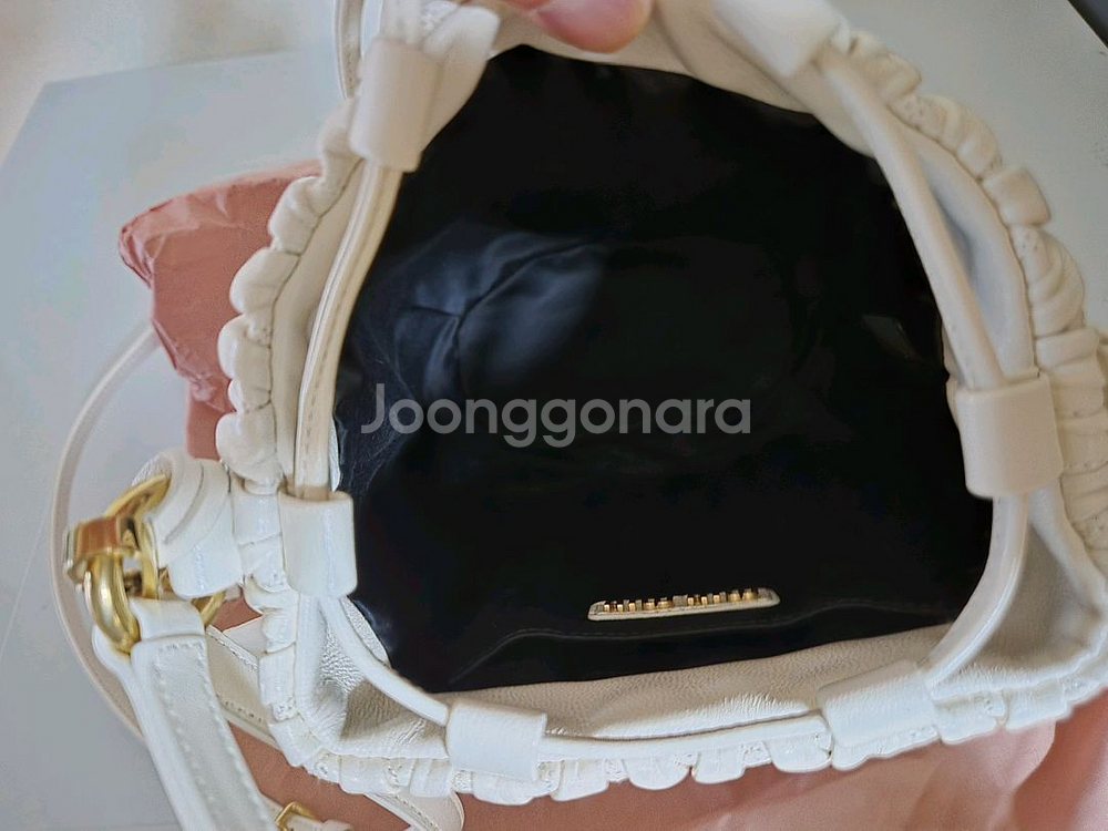(새상품.파격세일)미우미우 마테라쎄 버킷백 구찌프라다--6