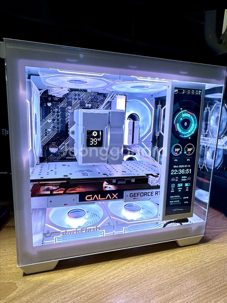 데스크탑 PC 컴퓨터 팝니다. 게이밍·영상편집·화이트--3