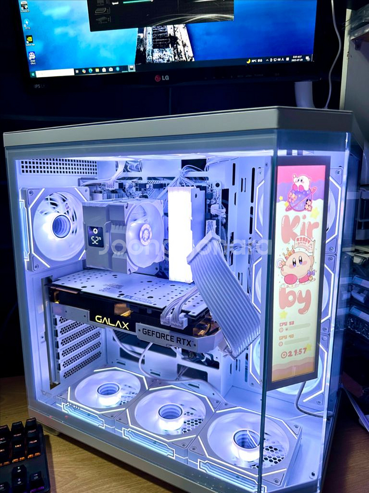 데스크탑 PC 컴퓨터 팝니다. 게이밍·영상편집·화이트--1