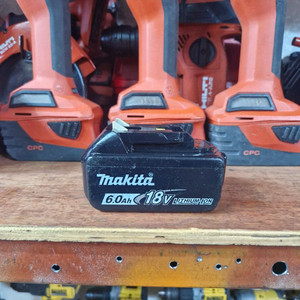 [정품]마끼다배터리 18V 6.0AH BL1860 상태
