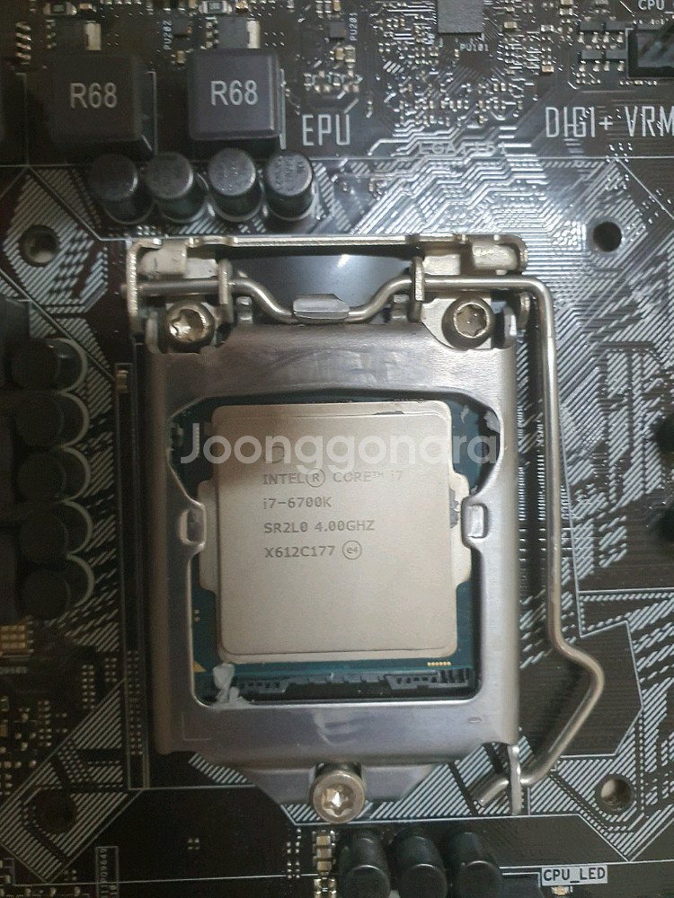 i7 6700k 메인보드셋트 팝니다.--1