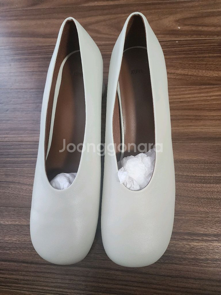 구호 KUHO 여성구두 힐 굽 5cm 보관만 한 새제품--0