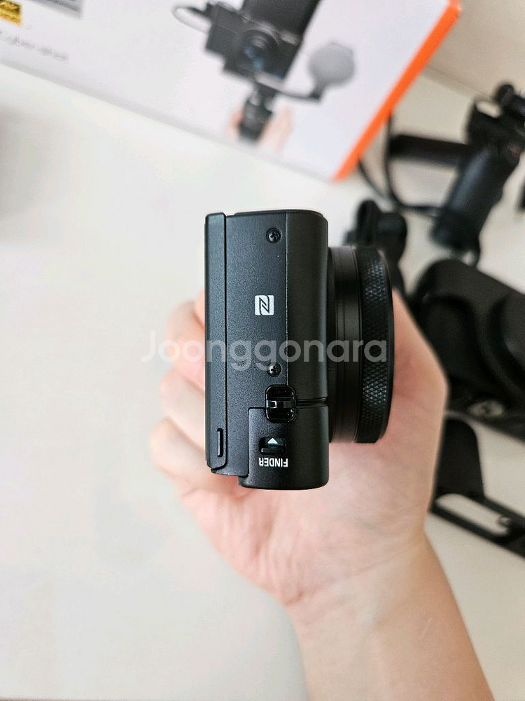 소니 RX100 M7--5