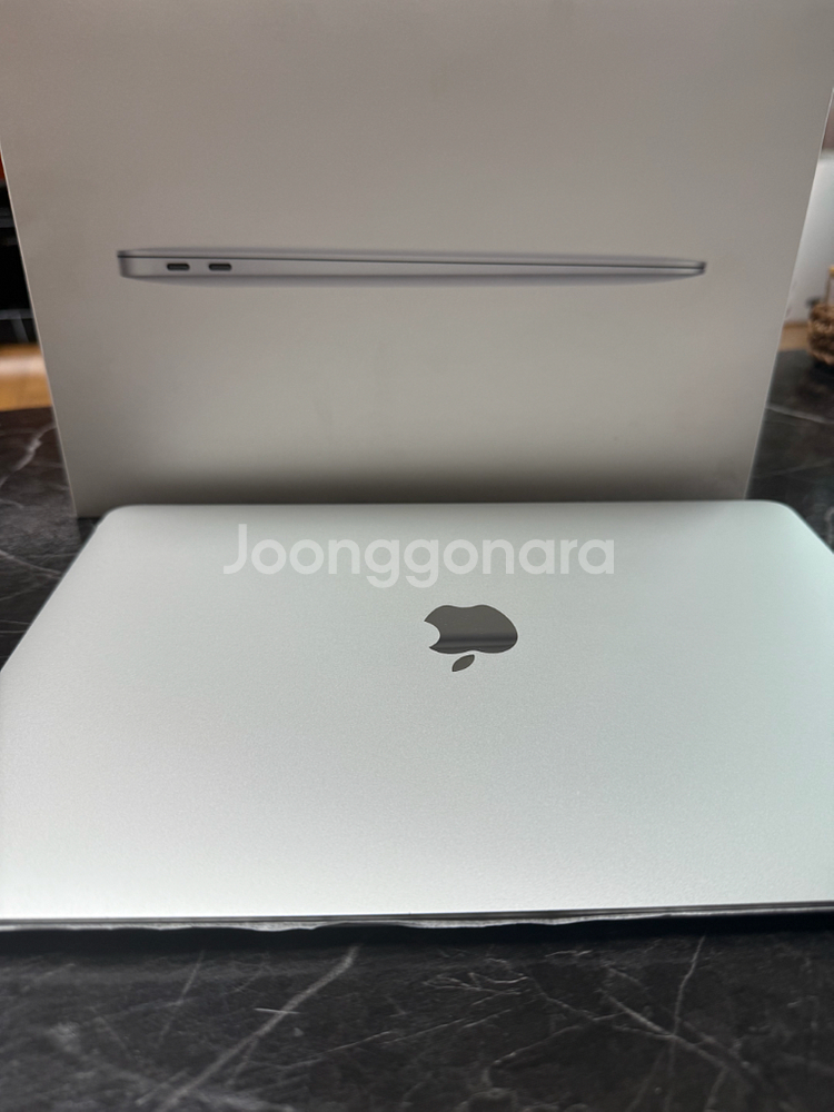 맥북에어 m1 8GB 256GB--1