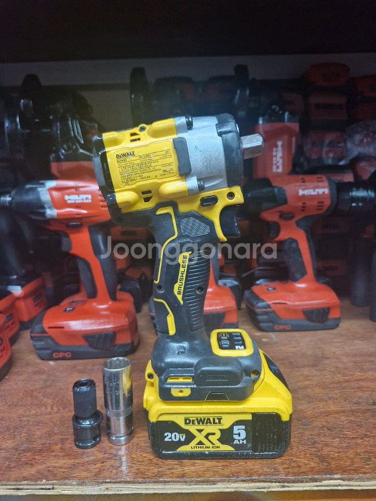 디월트충전임팩렌치 DCF922 미드토크임팩렌치 아시바렌--8