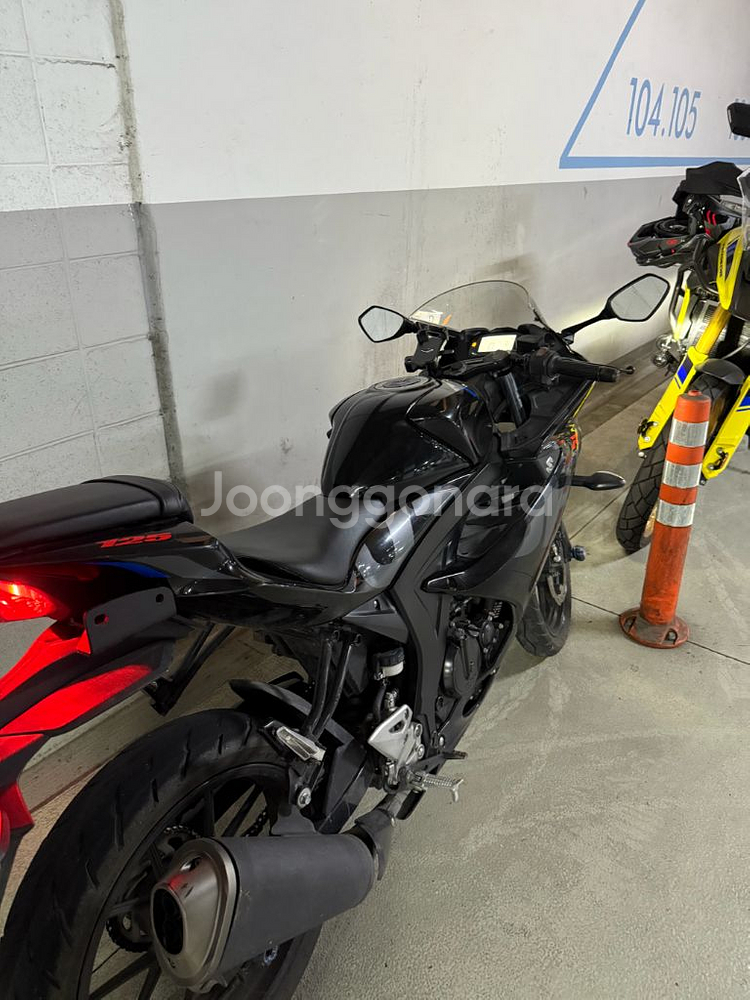 스즈키 gsxr125--1
