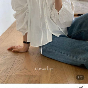 구해요) 리에뜨 뮤즈 블라우스