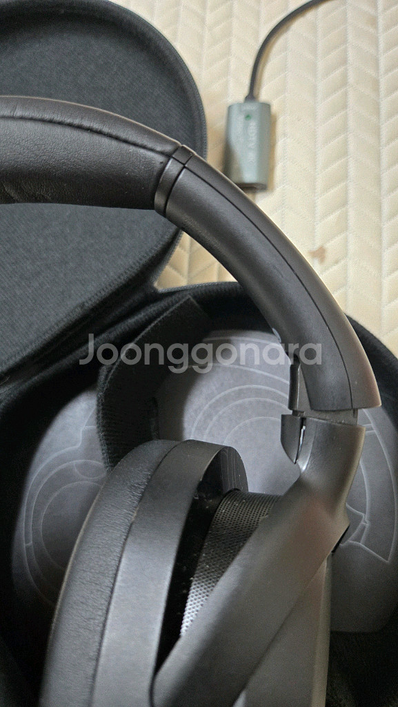 소니 ULT WEAR 헤드폰--1