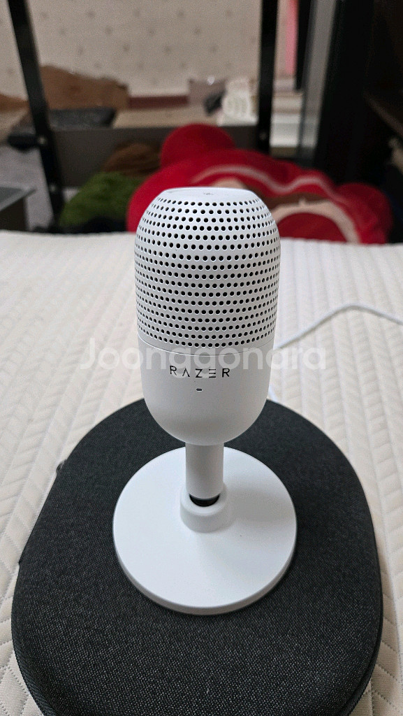 레이저 Seiren V3 Mini 화이트 마이크--1