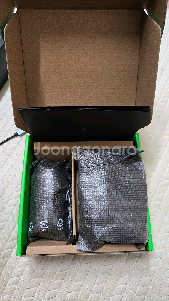 레이저 Seiren V3 Mini 화이트 마이크--2
