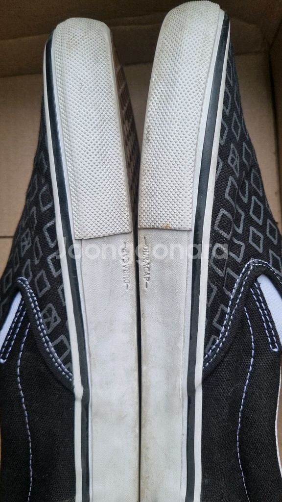 Vans x크루키드 스케이드보드 콜라보 슬립온28.5--9