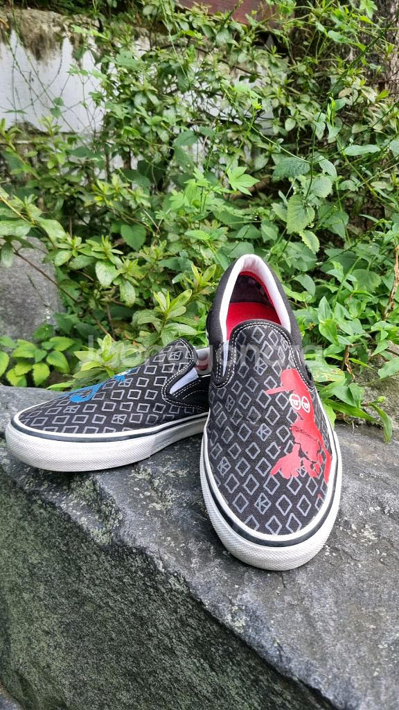 Vans x크루키드 스케이드보드 콜라보 슬립온28.5--8