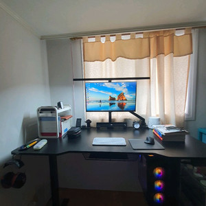 모션데스크+모니터+pc+모니터 암+의자+조명(일괄)