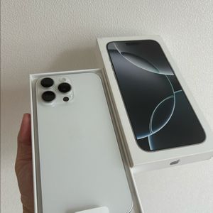 아이폰16프로 256G 개봉새제품급