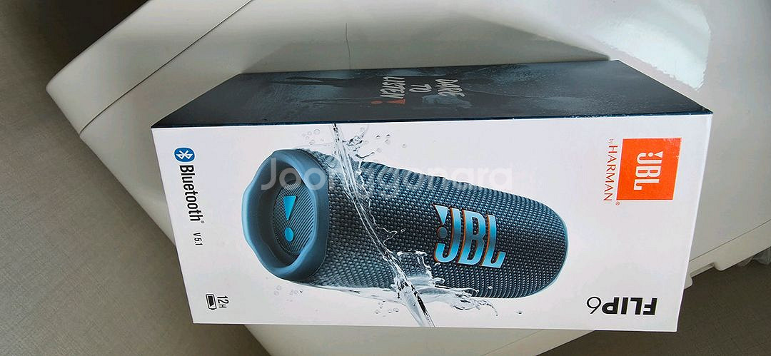 JBL flip6 스피커 A급 블루색상 팝니다.--1