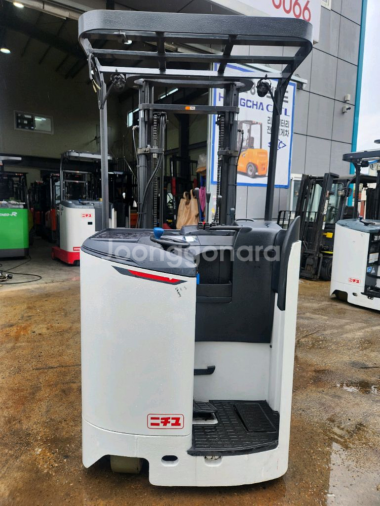 중고지게차 상태좋은 입식 전동지게차 1.5톤--0